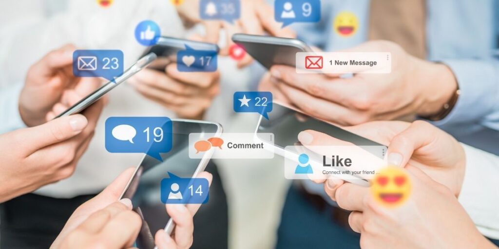 social media, customer comment, customer communication channel, social channel