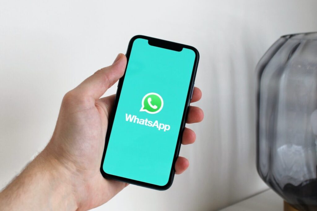 Whatsapp messenger, customer communication, customer services